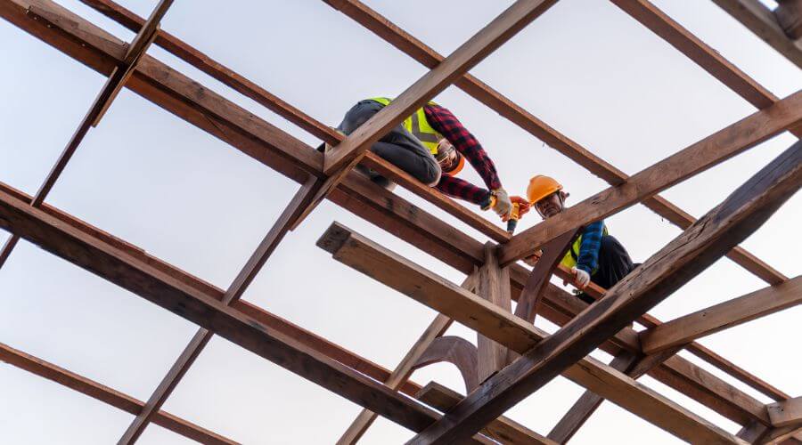 Professional gutter cleaning in Simpsonville, KY